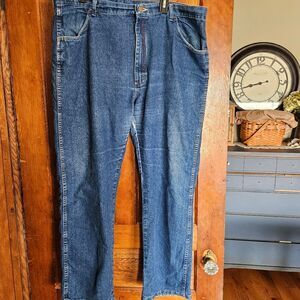 Wrangler Blue Jeans | Size 42 x 32 | Classic Fit | Fair Condition